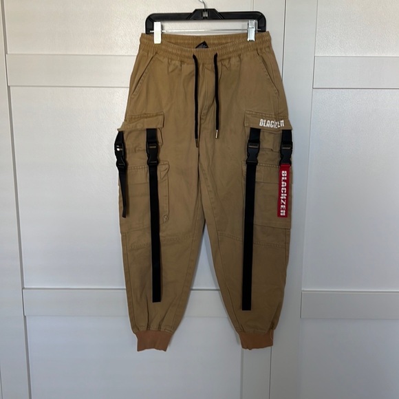 Black Zen Cargo Pants - Picture 5 of 9